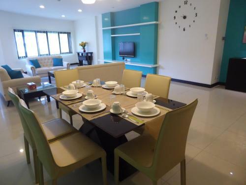 Apartamentos Rimbun Suites & Residences