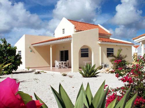 Villa Hamlet Oasis Resort