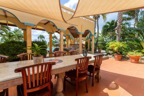 Hostal Goood Resort