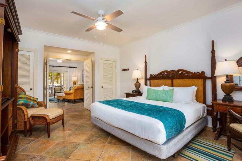 Hotel Harbour Village Beach Club
