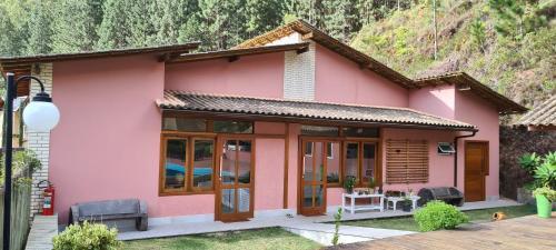 Posada Flat Com Caf� Da Manh� Em Pedra Azul