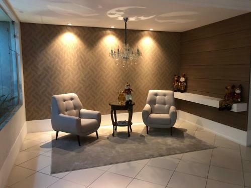 Aconchegante Apartamento, Com Excelente Vista Mar