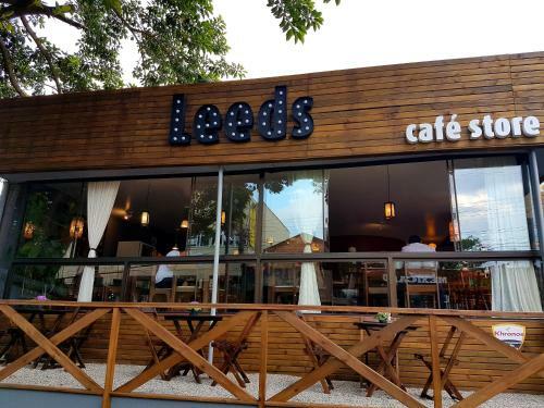 Hostal Leeds Caf� Store