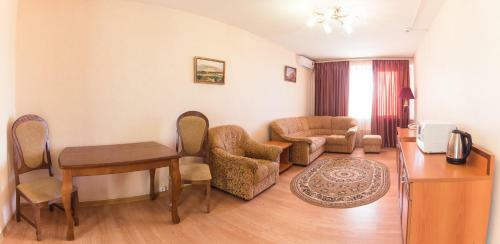 Hotel At Apk & Ppro