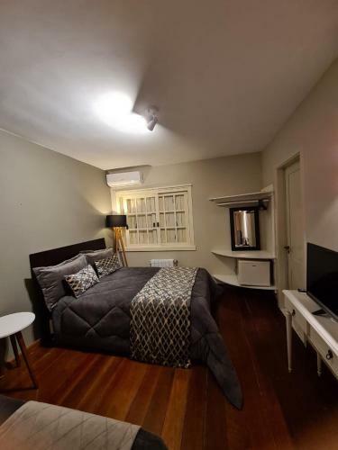 Hostal Le Petit Chermont - Guest House