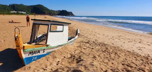 Praia Brava Guest House Su�tes