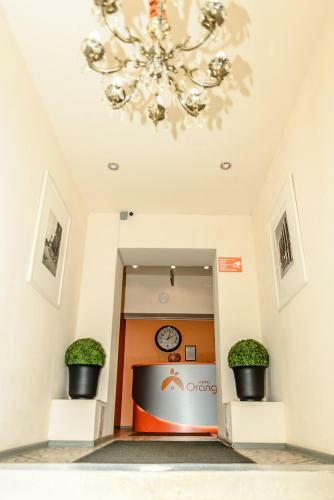 Orange Hotel At Akademicheskaya