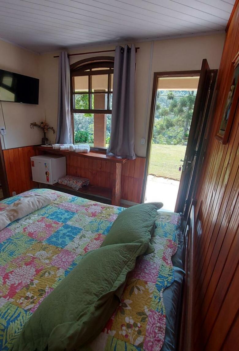Hostal Hort�nsias Da Serra Espa�o E Pousada