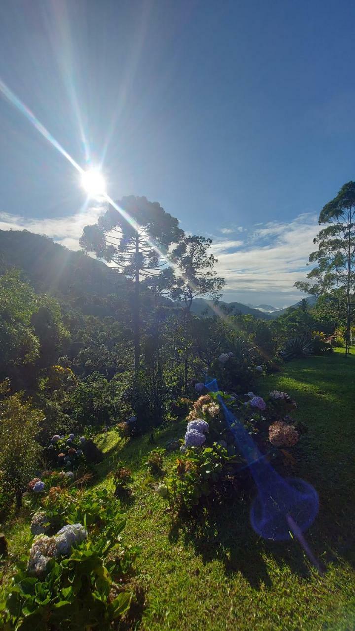 Hostal Hort�nsias Da Serra Espa�o E Pousada