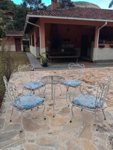 Ch�cara Com Piscina Campo Do Coelho Nova Friburgo