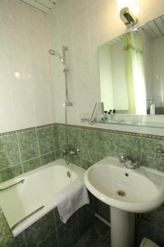 Hotel At The Komi Representative Office