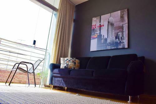Apartamento Novo, Completo E Bem Localizado.