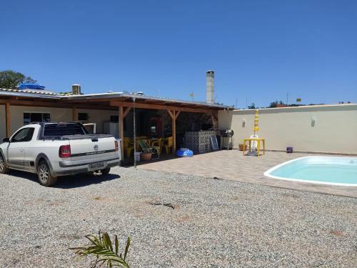 Linda Casa Com Piscina Em Itajub� A 1000mt Da Praia.