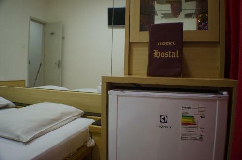 Hotel Hostal (Adults Only)