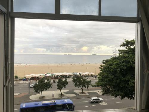 Apartamento Frente Mar de Copacabana