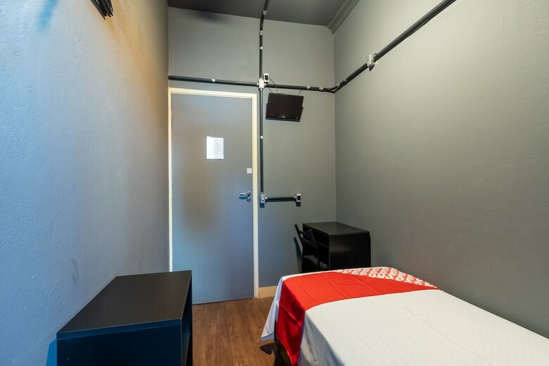 Oyo Hotel Massimo Brooklin