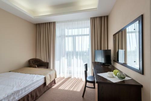 Hotel H