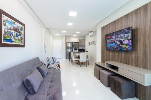 Apartamento 2 Dormit�rios A 80 Metros Do Mar