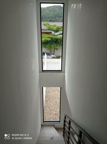 Casa Com Dois Pavimentos Nova, Em Mariscal