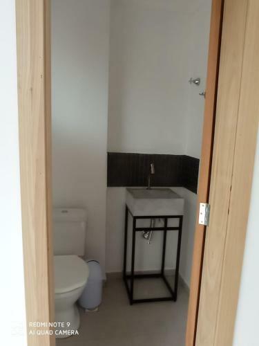 Casa Com Dois Pavimentos Nova, Em Mariscal