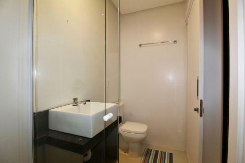 Apartamento 1089 - Praia de Bombinhas Nov�ssimo 02 Dormit�rios