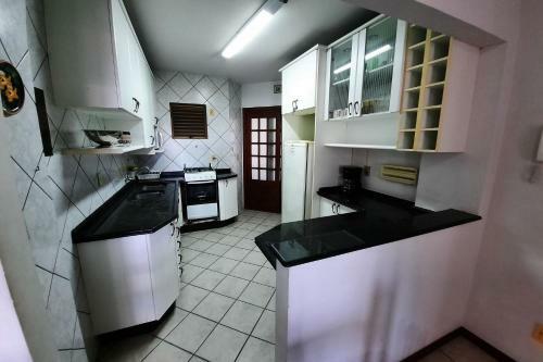 Apartamento Cod 203 Edif�cio Larissa Bombas