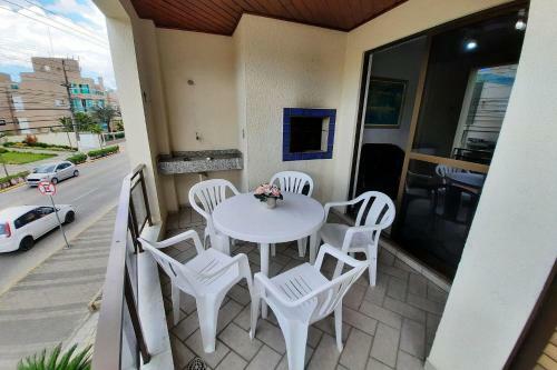 Apartamento Cod 203 Edif�cio Larissa Bombas