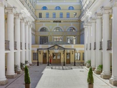 The State Hermitage Museum Official Hotel