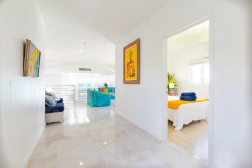 Beach Front Villa Pittura Bellissimo - Cable Beach