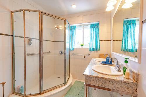 Villa Northwinds At Orange Hill Beach Private Pool