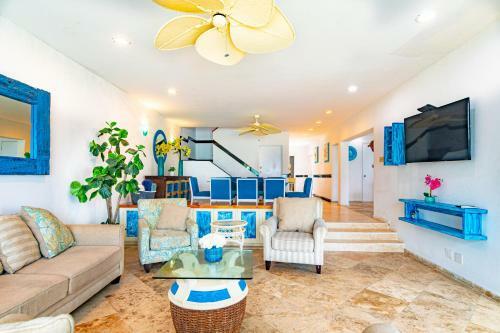 Oceanfront Villa Caprice 14 - Pr. Pool Gated Community