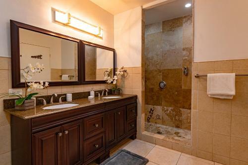 Oceanfront Villa Caprice 14 - Pr. Pool Gated Community