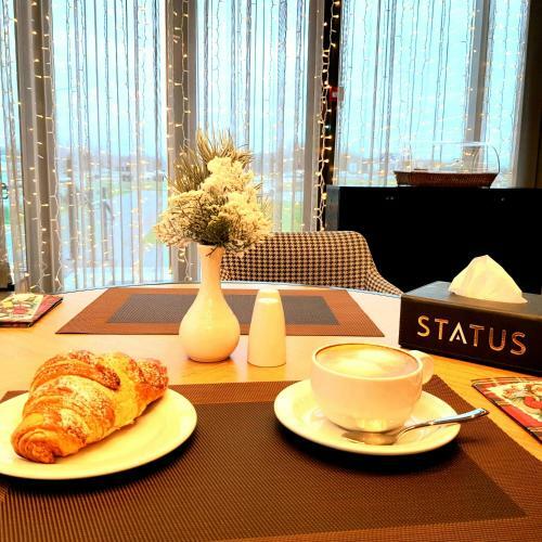 Hotel ?????-????? Status