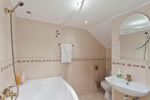 Dvukhurovnevye Apartamenty Marksa 20