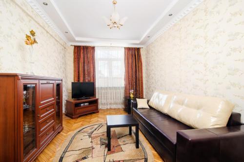 Apartament On Nezavisimosti 44, 46