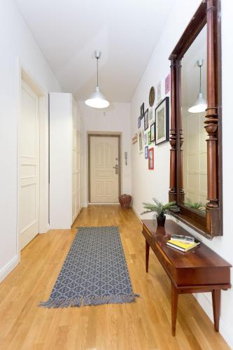 Stylish Apartment On Nezavisimosti 29