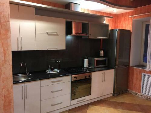 Paulmarie Apartments On Prs. Stroiteley 5/2