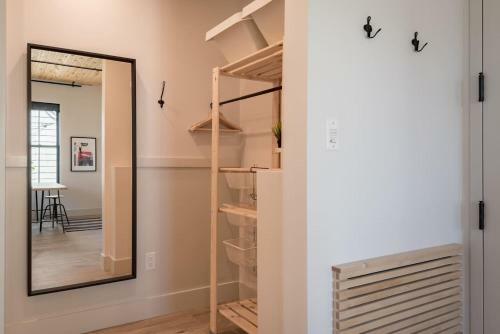 Brewery Park 204 - Playful Modern Boutique Suite