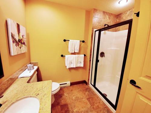 Cozystay Signature -lake Okanagan Resort