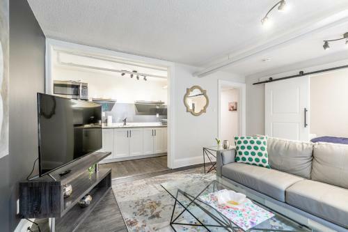 Apartamento Upscale 2br - Boutique Condo - Prime Location Downtown!