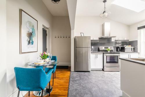 Stunning 1br - Boutique Apartment - Prime Location!
