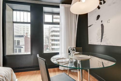 Apartamento Golden District Mcgill Downtown Stays Studios Design