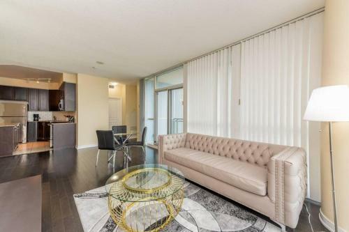Apartamento Panoramic View 2br & 2bth - Opp Square One Mall