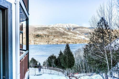 Chic Mt-tremblant Condo With View On The Lake