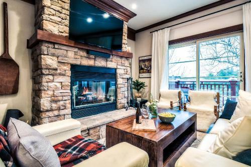 Ski In Ski Out 3 Bedrooms On 2 Floors