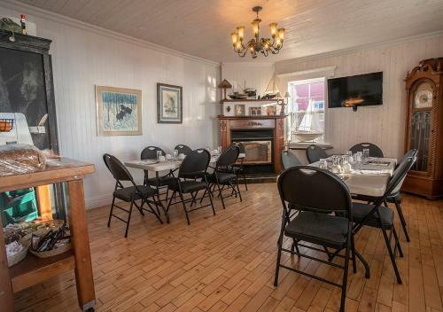 Hotel Auberge Chez Bass
