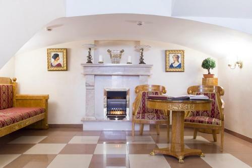 Aristos Boutique Hotel