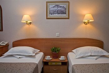 Hotel Polustrovo