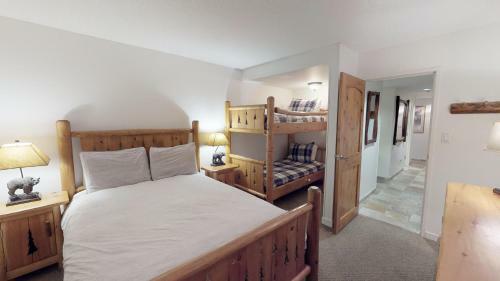 Spacious Ski In Ski Out Condo By Harmony Whistler