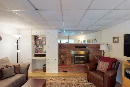 Bayside Retreat Plus Sleep House